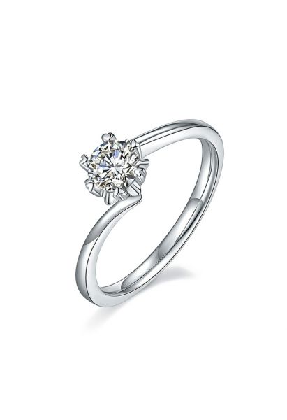 Sontuoso semplice anello di diamanti Moissanite