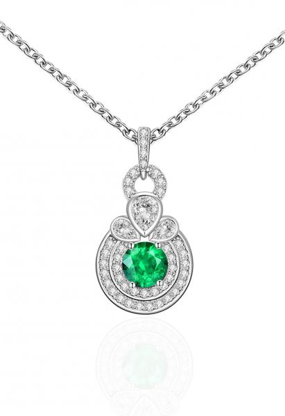 Collana arrotondata di diamanti smeraldo Halo