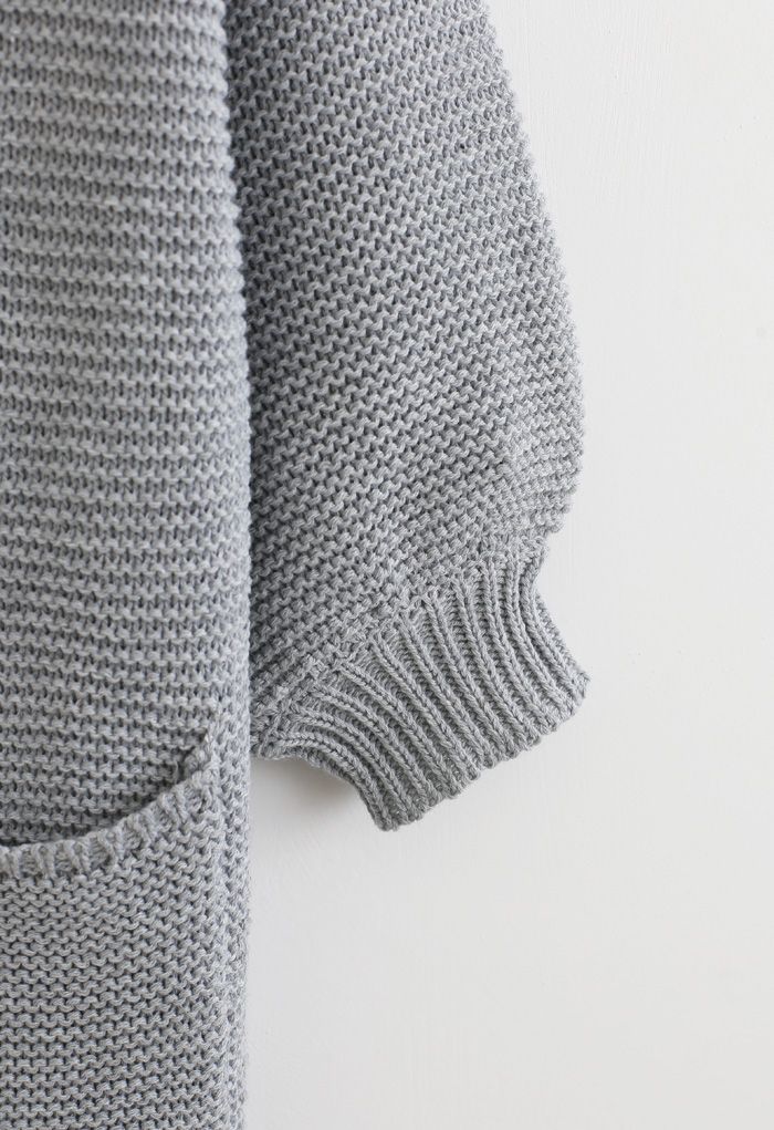 Cardigan in maglia con tasche frontali aperte di base in grigio