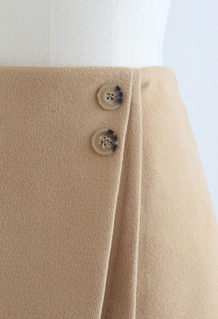 Minigonna in misto lana con doppia patta color cuoio