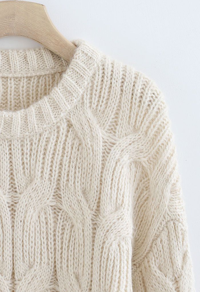 Maglione corto in maglia intrecciata con scollo tondo color sabbia