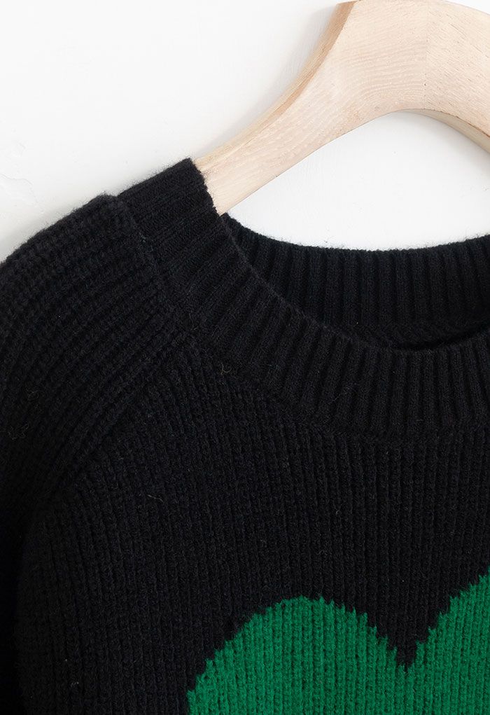 Maglione oversize in maglia a costine con un cuore di colore nero