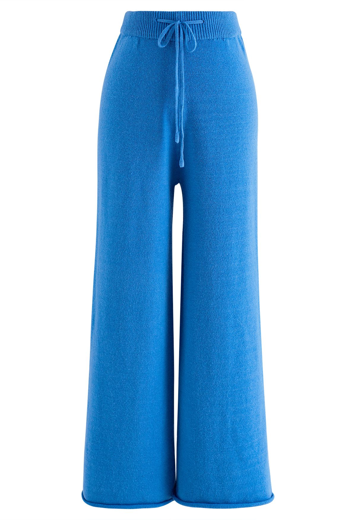 Maglione con polsino abbottonato a collo alto e pantaloni in maglia in blu