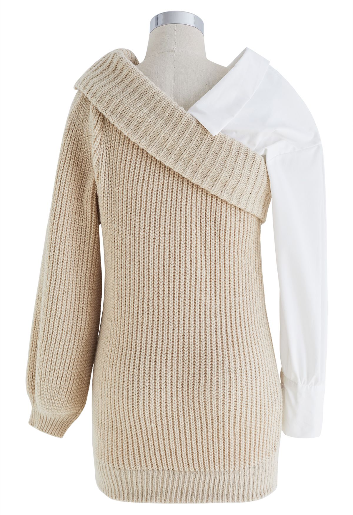 Maglione in maglia a costine con spalle ripiegate color cammello