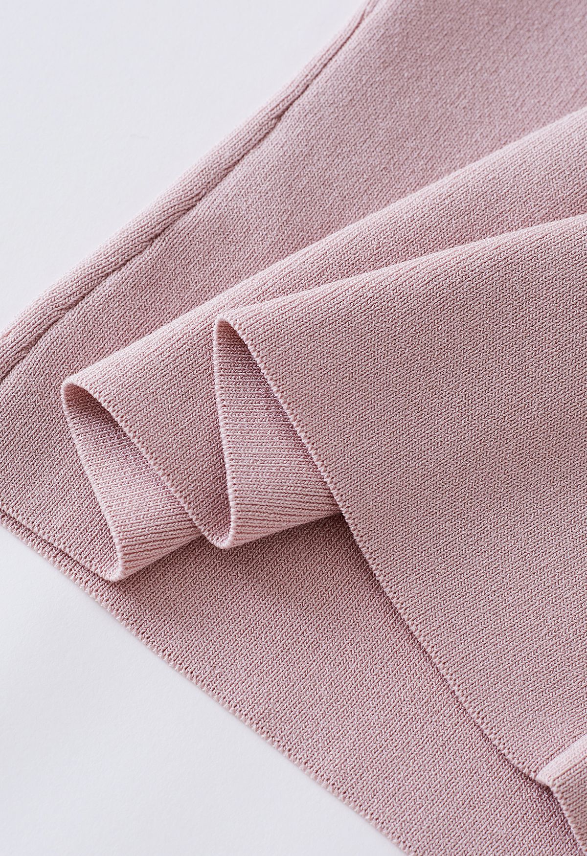 Top in maglia con ampia scollatura arruffata Sassy in rosa cipria