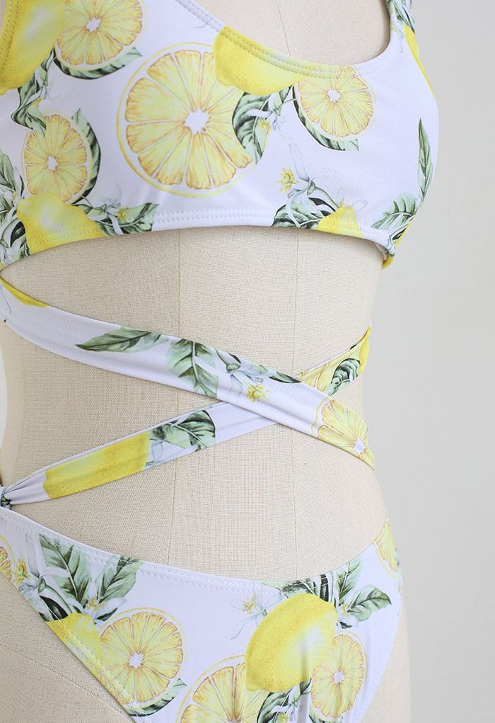 Bikini con stampa di limoni incrociati in vita