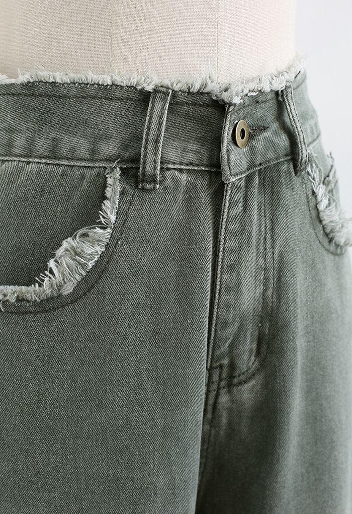 Jeans a gamba larga lavati con bordo in nappa color salvia