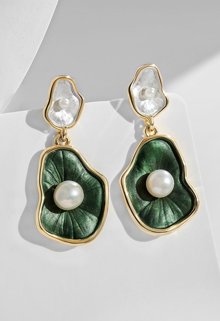 Orecchini di perle a foglia verde