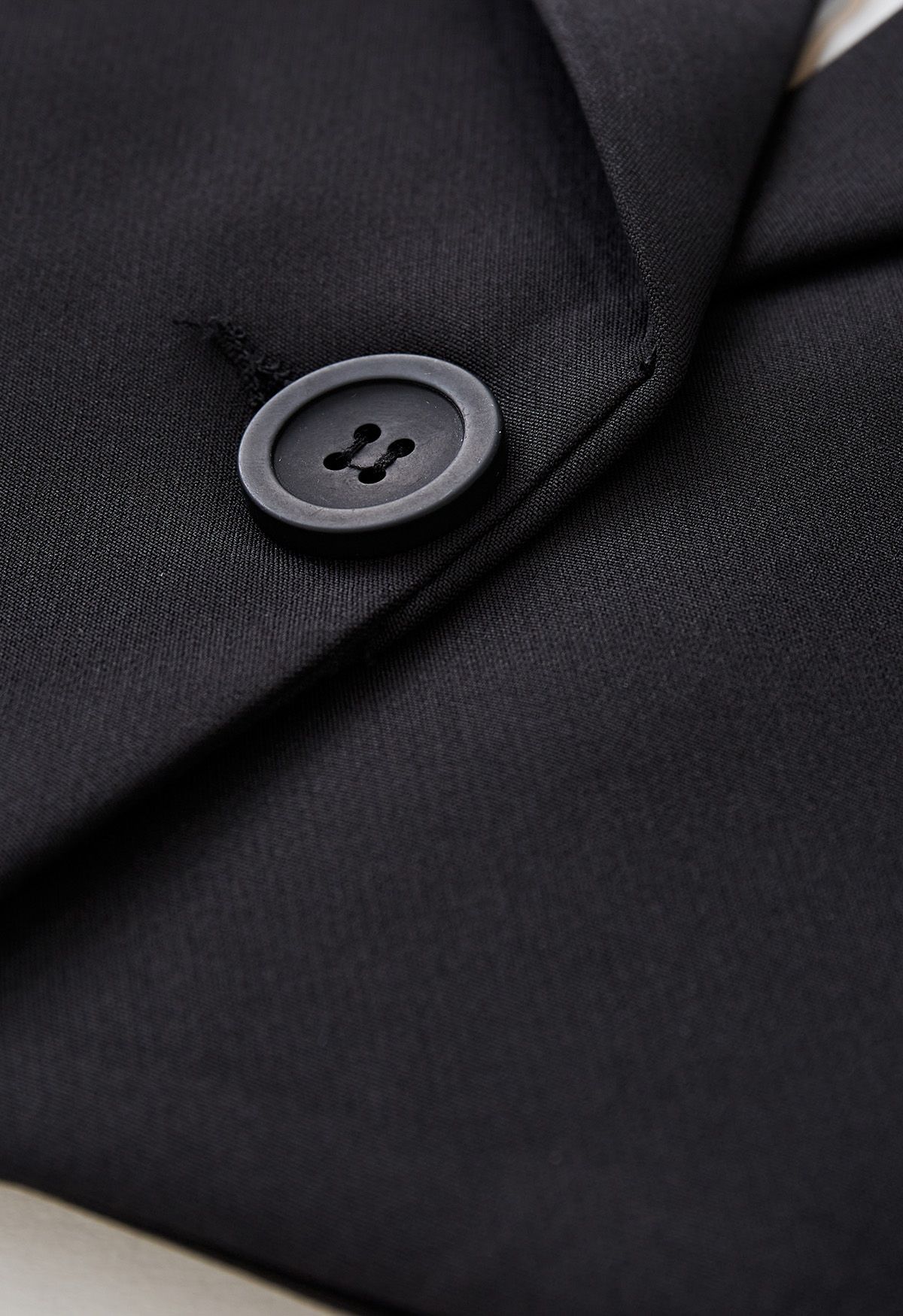 Affascinante blazer corto con revers classico nero