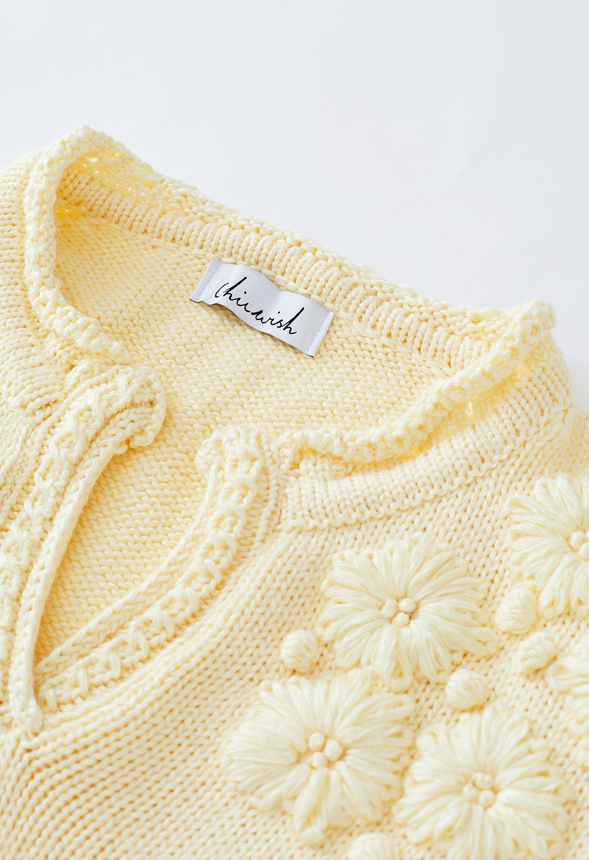 Maglione in maglia con scollo a V a punto floreale Blooming Passion in giallo