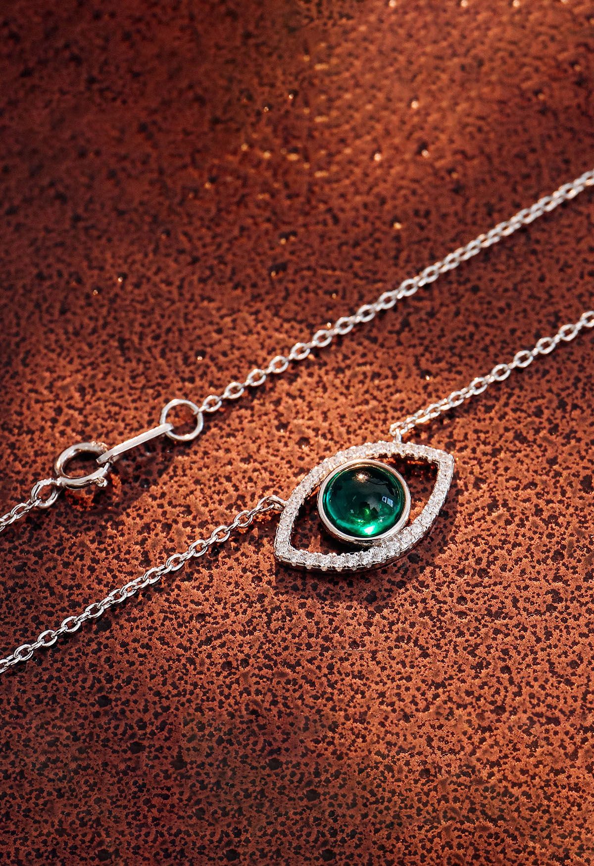 Collana con gemme di smeraldo a forma di marquise