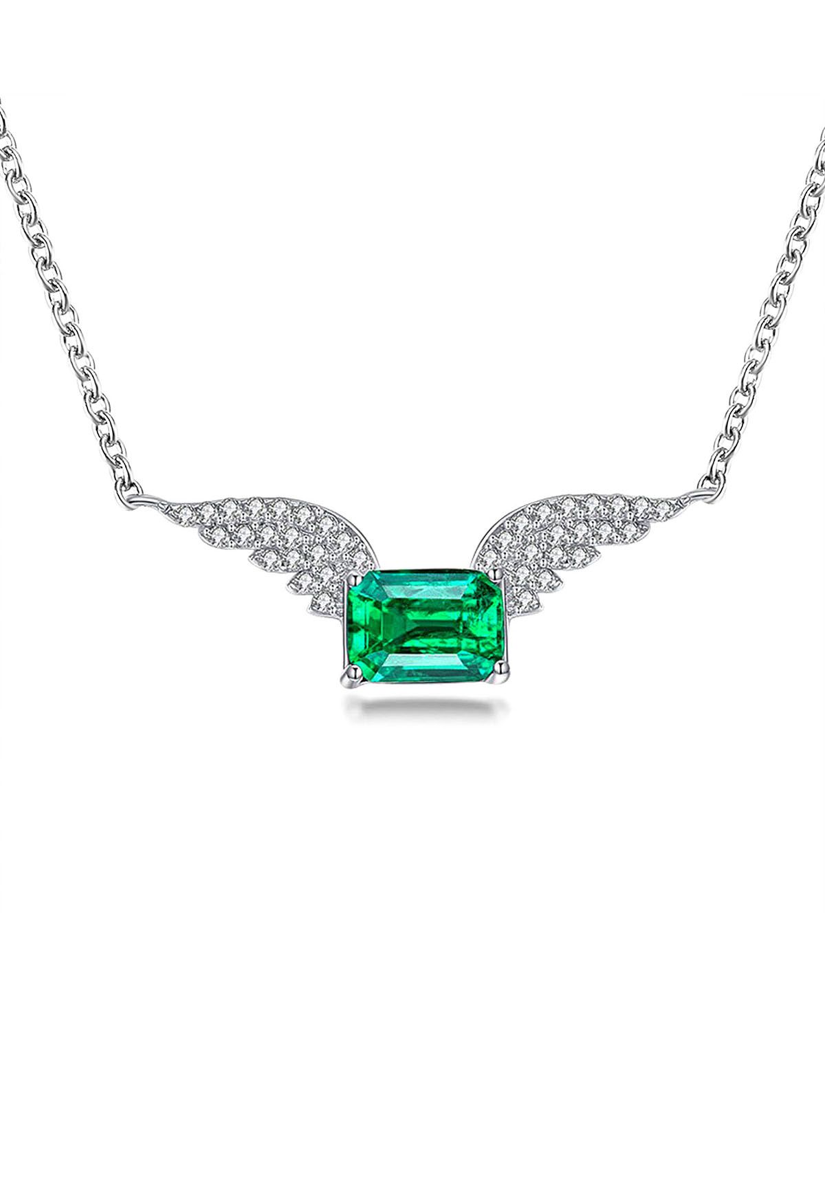 Collana di gemme di smeraldo con decorazioni di ali