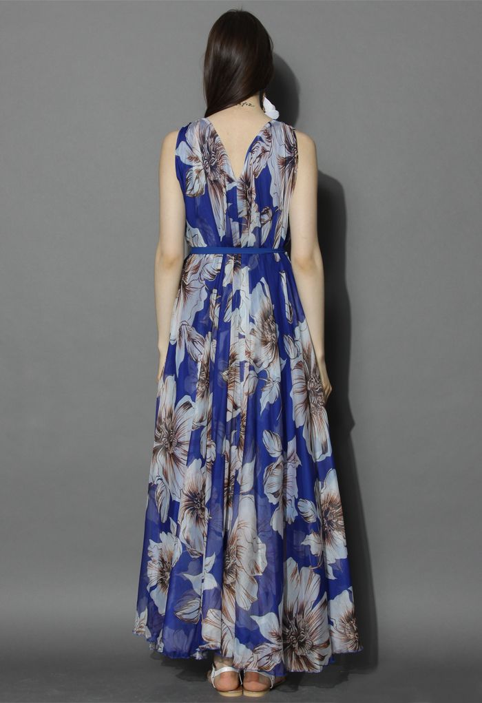 Meraviglioso vestito lungo in chiffon floreale blu