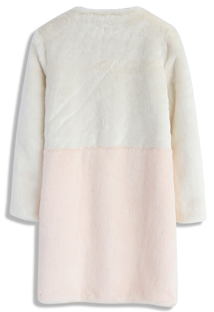 Cappotto in pelliccia sintetica con allure a contrasto in rosa