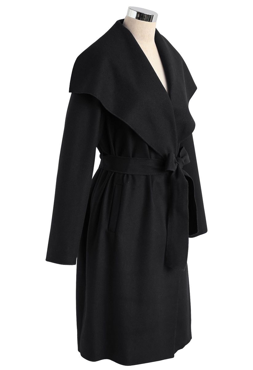 Cappotto in misto lana con apertura frontale libera in nero