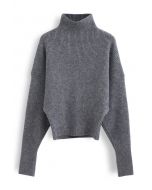 Maglione in maglia a coste con collo alto e maniche a pipistrello in grigio
