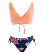 Set bikini con lacci incrociati sul davanti in arancione