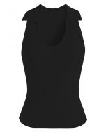 Canotta nera in maglia con colletto rovesciato
